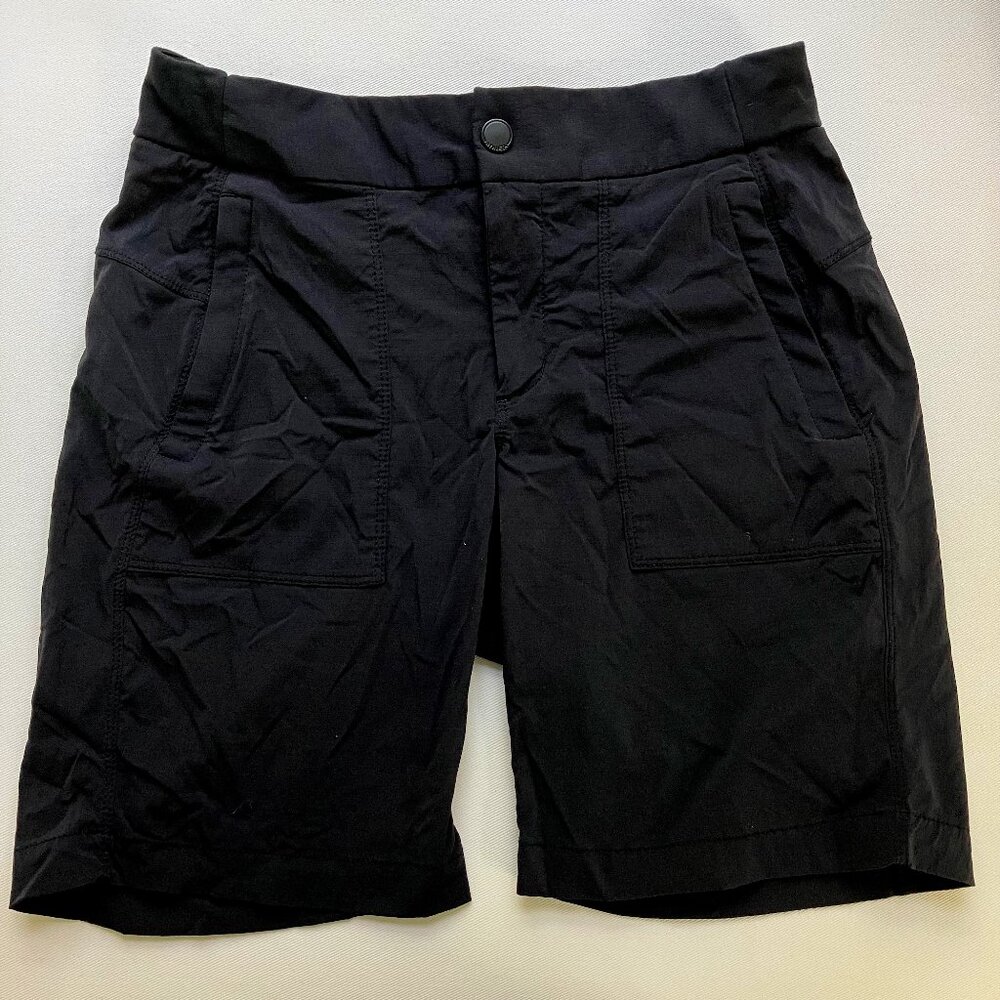 Comfy Black Athleta Yoga Shorts Size 4 Women's
